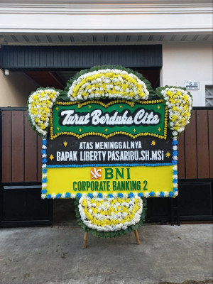 Papan Bunga Duka di Lambu