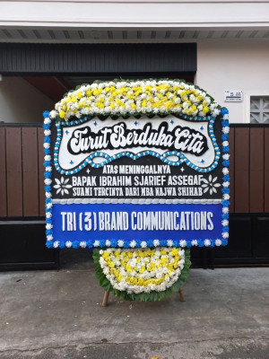 Papan Bunga Duka di Lambu